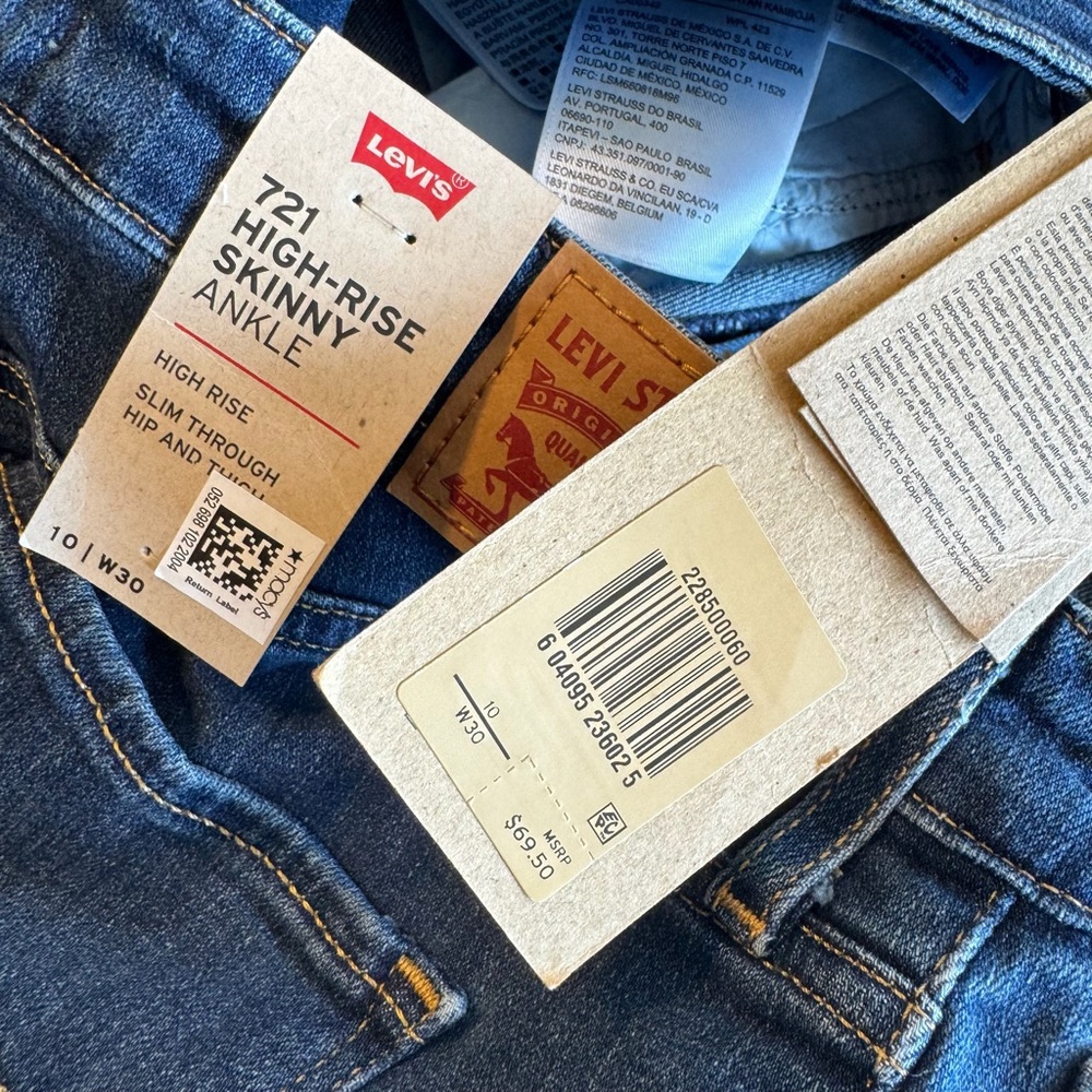 Levi's 721 High-Rise Skinny Ankle Ripped Jeans